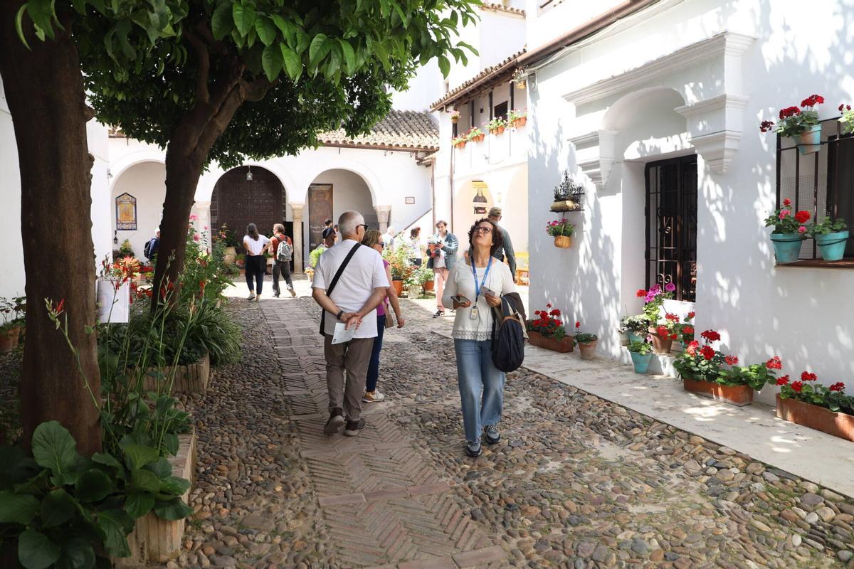 La ruta de los patios de San Pedro-Santiago, en imágenes