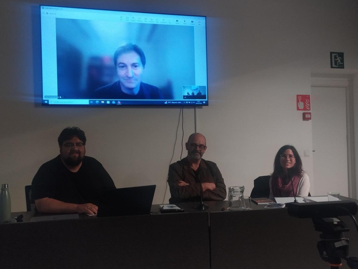 Imagen de la mesa redonda en Ca n'Oleo