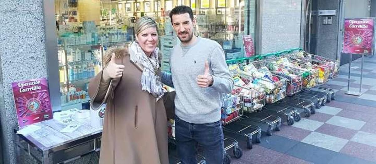 Toché dona un "carrito solidario" a los Estudiantes