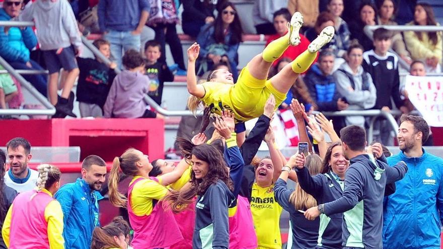 La doctora Mata cuelga el brazalete en el Villarreal femenino para ejercer de médico