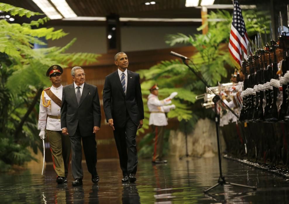 Raúl Castro recibe a Obama en el Palacio de la Rev