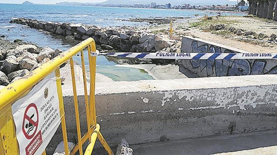 Un tramo del arenal del Gurugú sigue clausurado