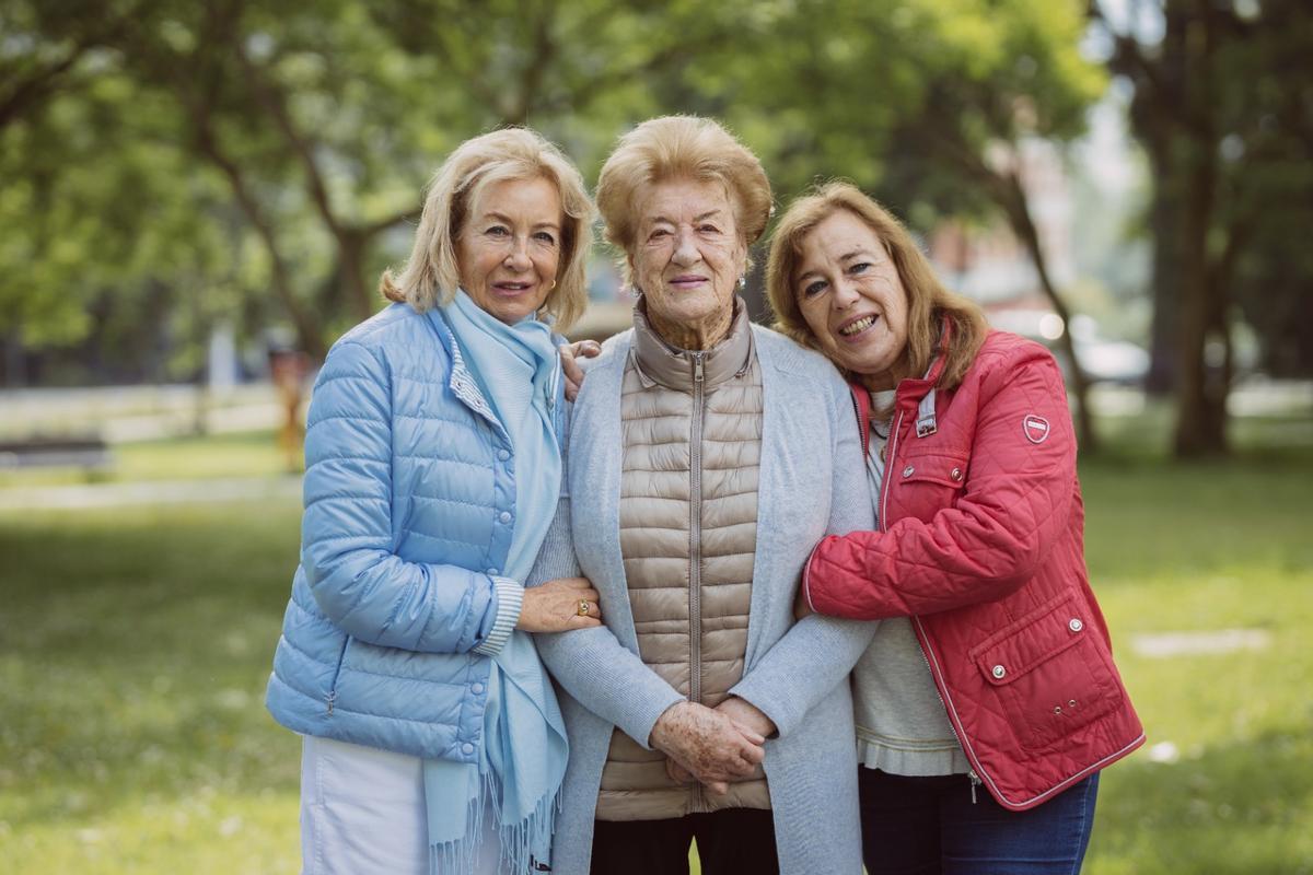 Con sus hias Asunción y Ana.