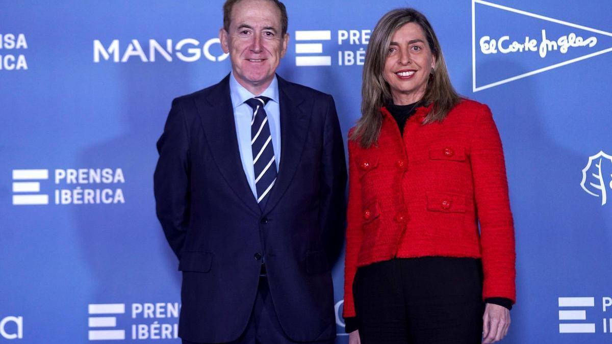 Antonio Huertas, presidente de Mapfre, y Eva Piera, directora general de Relaciones Externas de Mapfre.