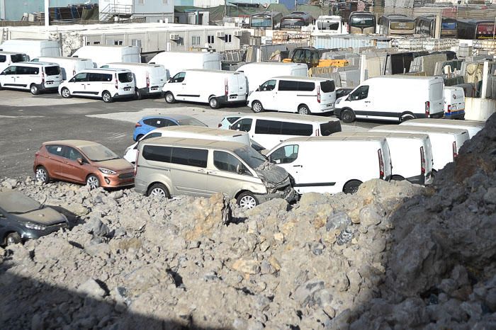 DESPRENDIMIENTO EN LA ZONA INDUSTRIAL DE EL TIVOLI