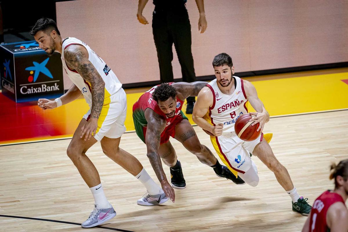 España necesita mayor aportación de jugadores como los blaugrana Willy Hernangómez y Mario Brizuela