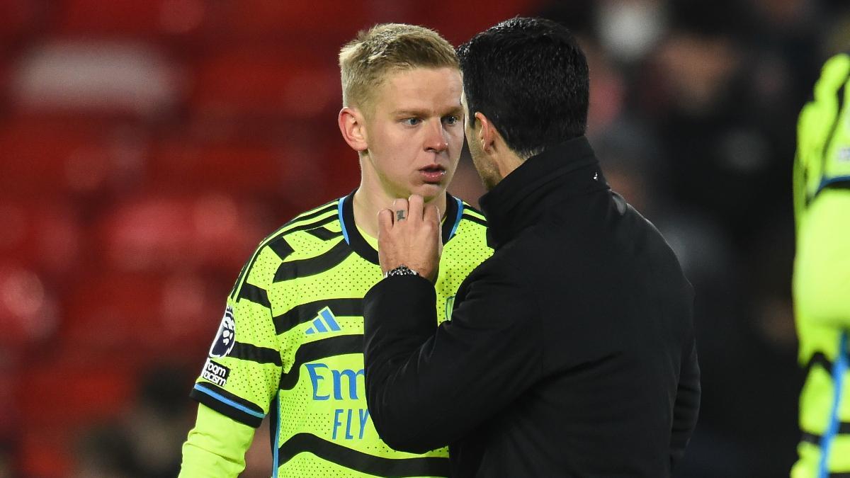 Mikel Arteta se acercó a Zinchenko tras su discusión con Ben White