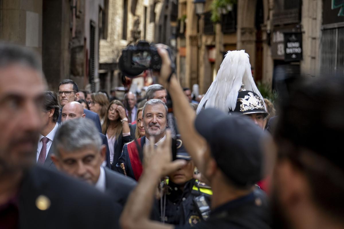 Collboni en el Seguici de la Mercè 2024, fotografiado por Laura Guerrero.