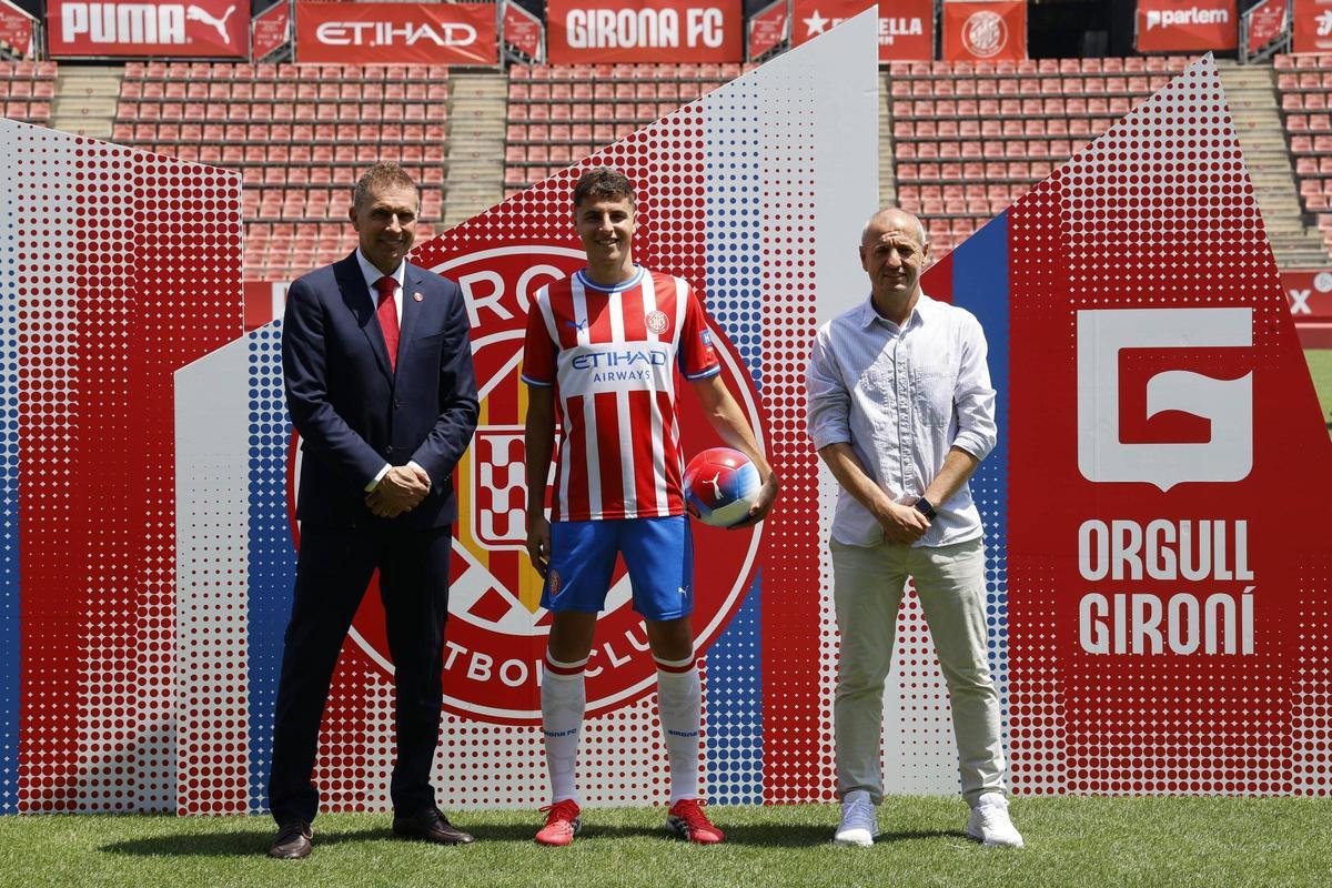 Les imatges de les presentacions dels nous jugadors del Girona FC Morante i Izan