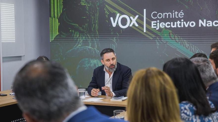 Vox hace saltar la banca: &quot;¿Elecciones en otoño en Murcia?&quot;