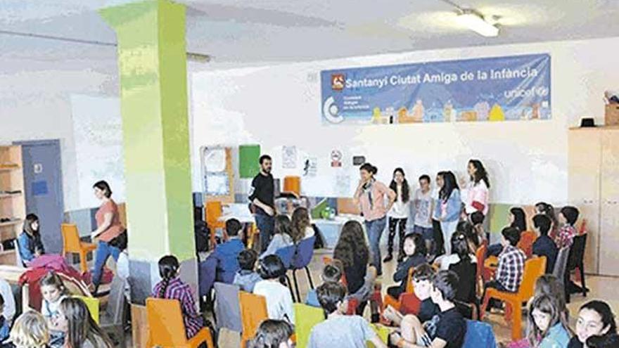 Els infants participen en les decisions del poble