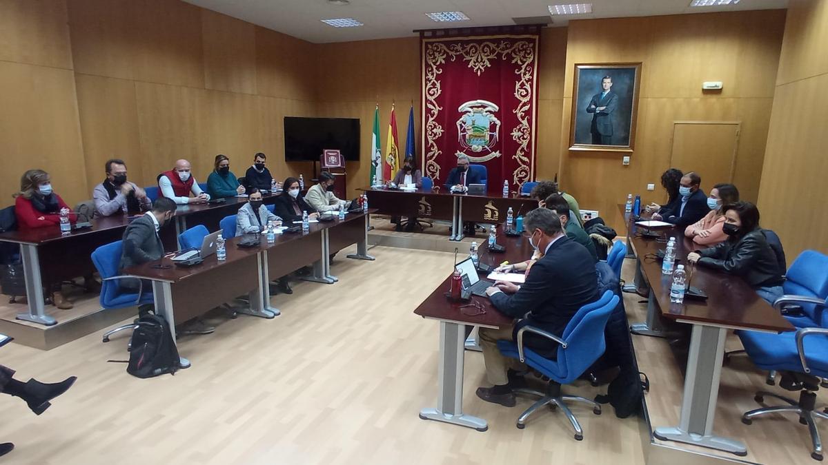 Imagen del Pleno del Ayuntamiento de Puente Genil.