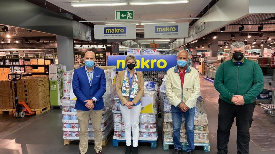 La Diputación y Makro distribuyen 1.700 kilos de alimentos a cuatro comedores sociales de la provincia