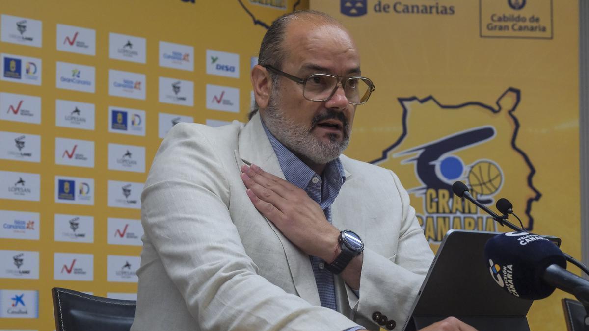 Francesc Solana durante su presentación oficial como director deportivo del Granca.
