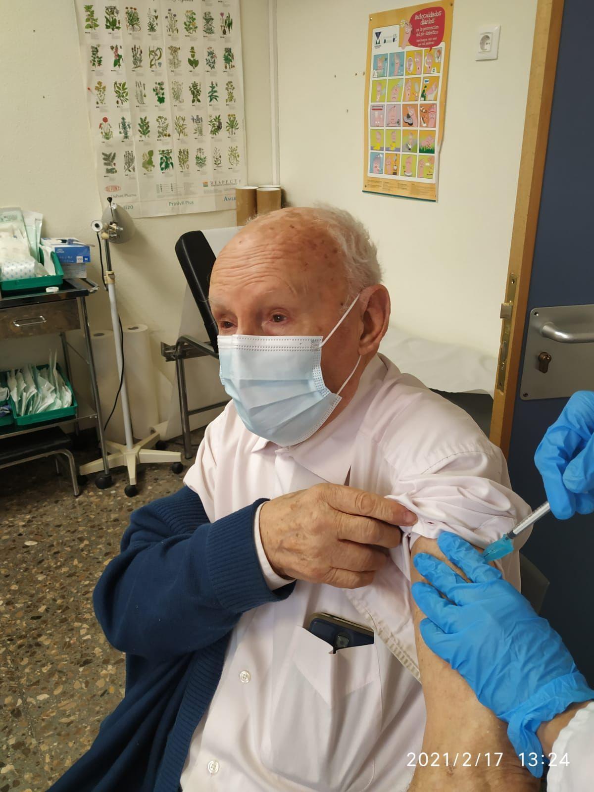 Primera dosis para un vecino de Gandia