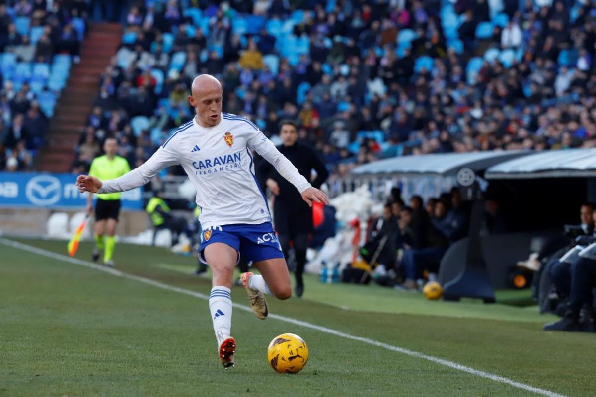 Mollejo, en un partido en La Romareda con el Zaragoza.