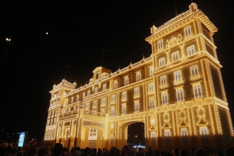 Primera noche en el Real de la Feria.