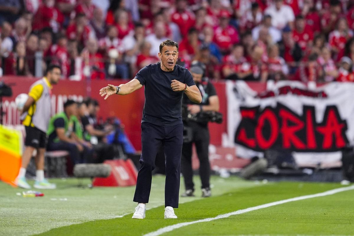Luis García Plaza, durante el Sevilla-Real Sociedad de la jornada 34 de Liga en el Ramón Sánchez-Pizjuán
