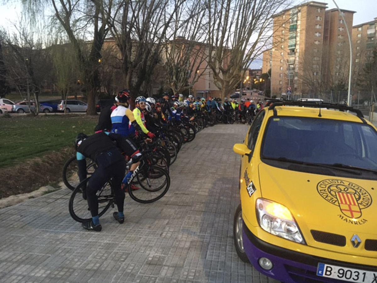 Gairebé un centenar de ciclistes participen en la brevet de 200 quilòmetres de la  PC Bonavista