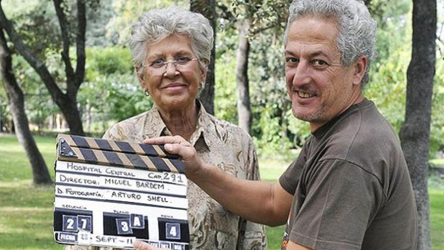 La actriz, Pilar Bardem, en el rodaje de hospital Central