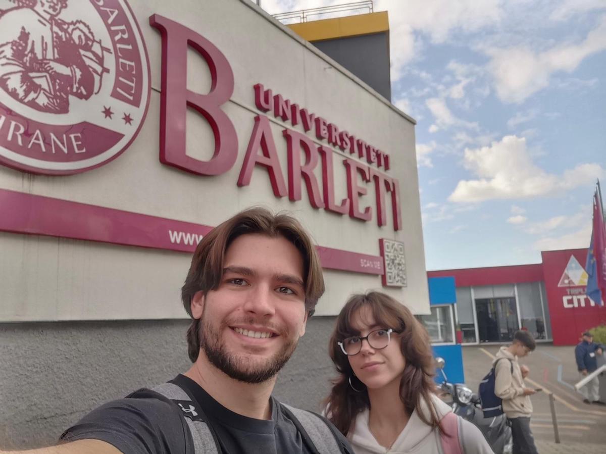Alumnos del centro de FP Alan Turing de Málaga en Albania.