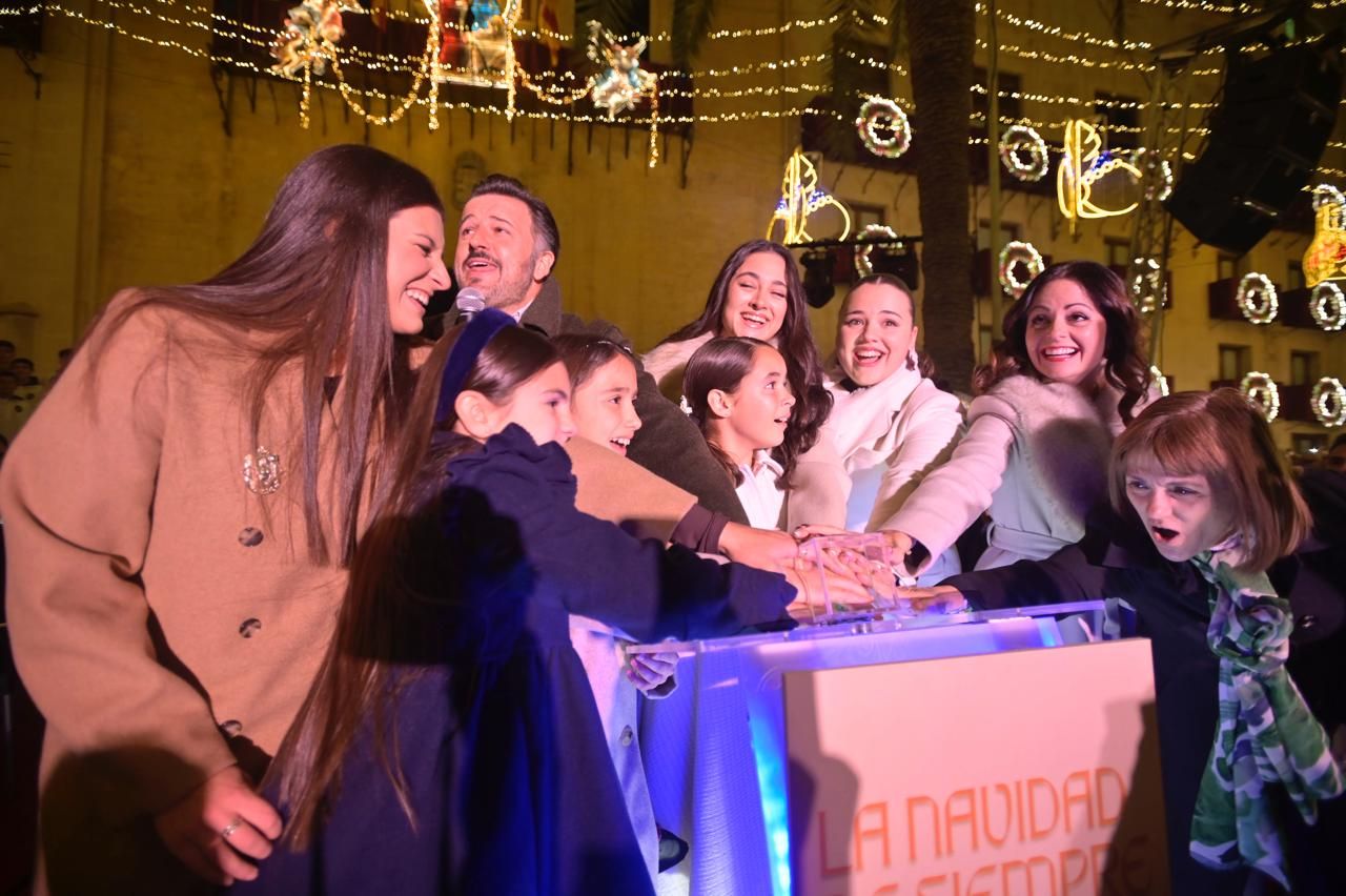 Elche se ilumina por Navidad