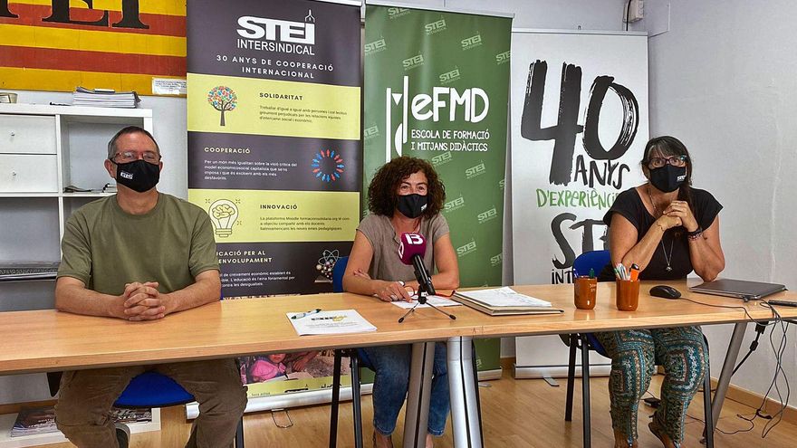 Casi un centenar de docentes abandonan Ibiza y Formentera después del concurso de traslados