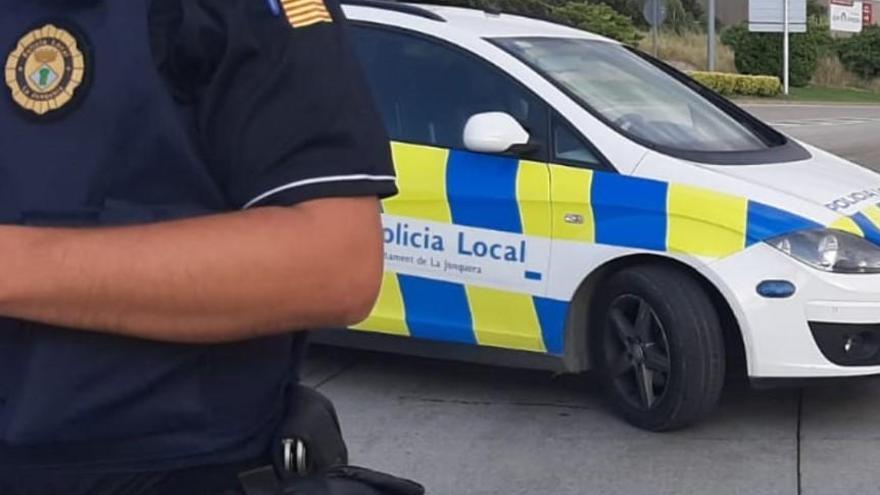 La ràpida actuació de la Policia Local de la Jonquera ha permès localitzar i detenir el lladre.