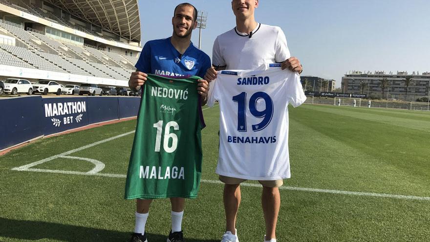 Sandro y Nedovic se intercambiaron las camisetas para 101TV.