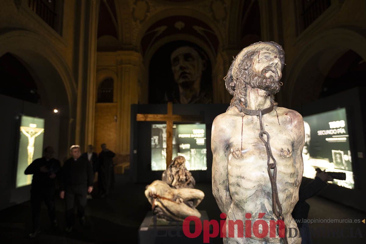 Así ha sido la inauguración de la exposición The Mystery Man en Caravaca. Descubre como es la muestra que atrae a miles de personas