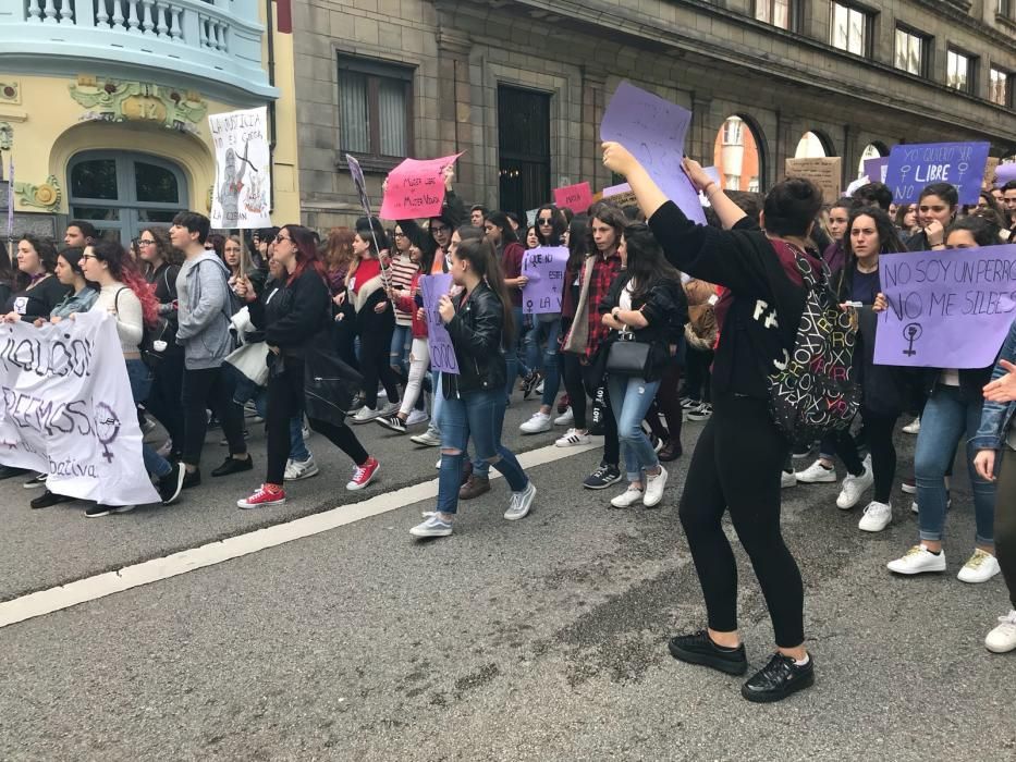 Estudiantes asturianos se manifiestan contra la sentencia de "La Manada"