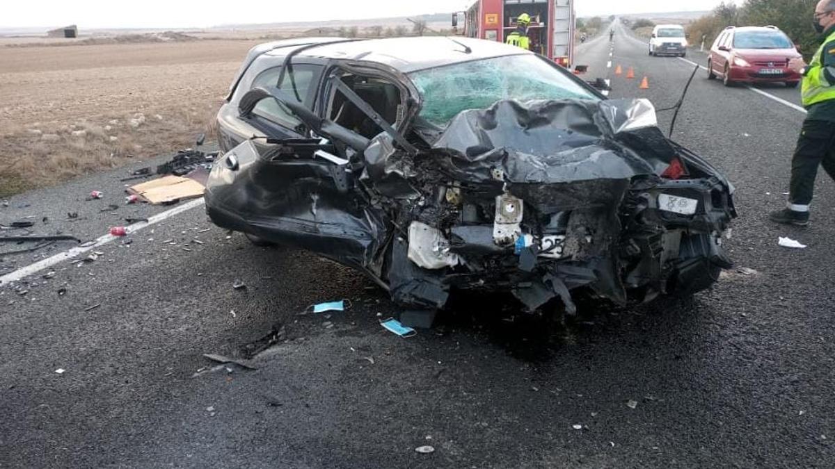 Uno de los vehículos implicados en el accidente.