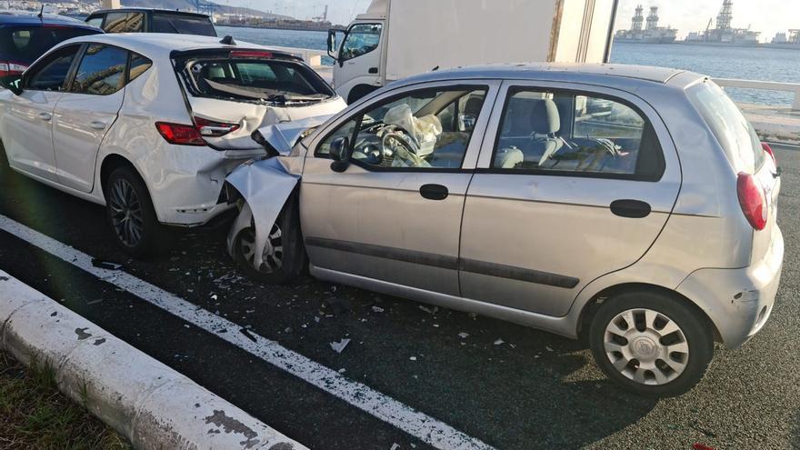 Un accidente con cuatro vehículos implicados ralentiza el tráfico en Las Palmas de Gran Canaria