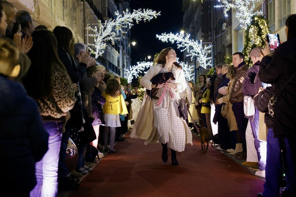 La 'Shopping Night' navideña seduce a los compradores de Cartagena