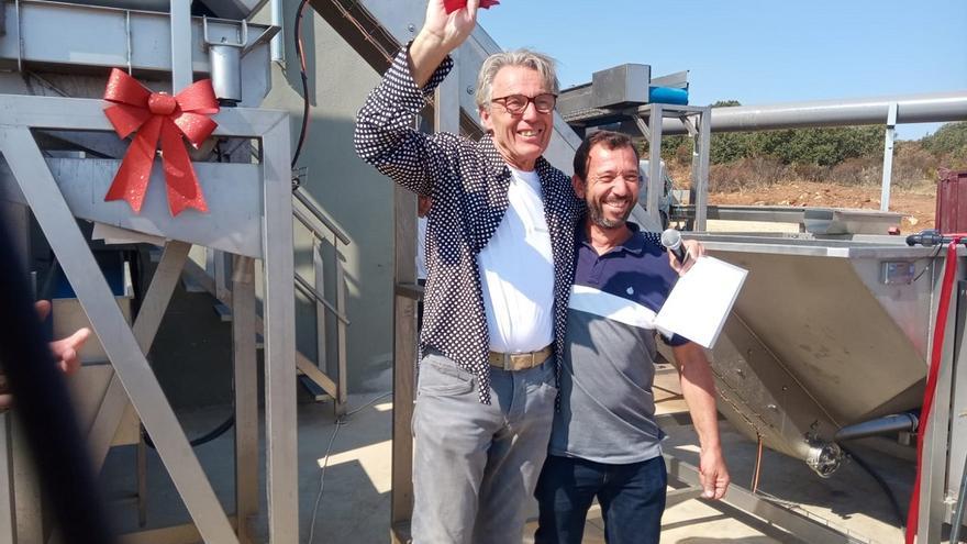 Dos empresarios abren la primera planta de procesado de pistachos de la Serranía de Ronda
