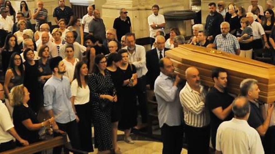 El funeral de Víctor Sánchez, ayer, en la basílica de Santa María.