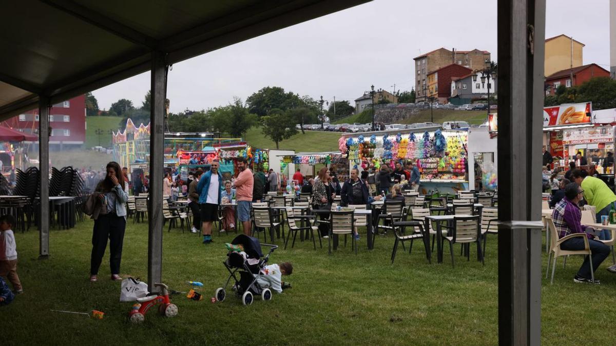 Ambiente en las fiestas de Vetusta del año pasado. | MARIO CANTELI