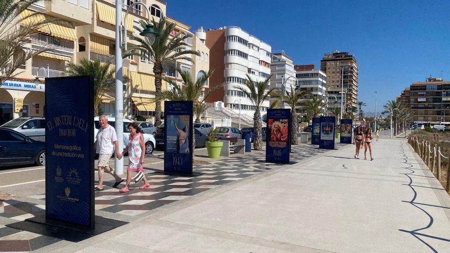 Elche sortea 200 sillas para las Fiestas y lleva el Misteri a la playa
