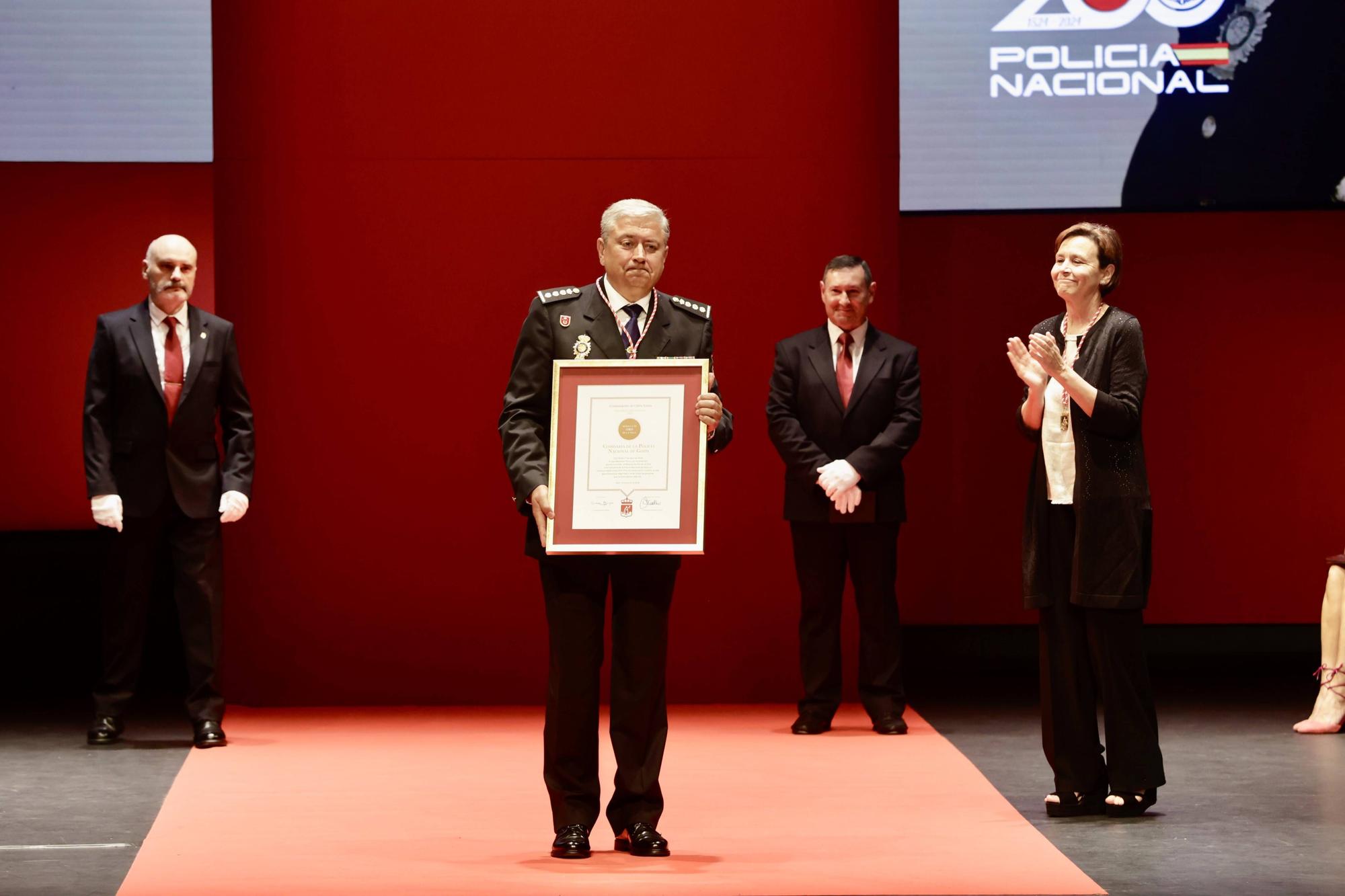 Entrega de las medallas de la ciudad de Gijón