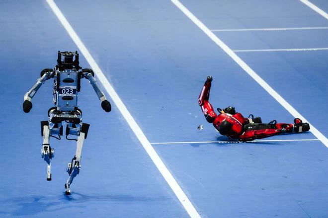 Un robot chino supera el legendario récord de Usain Bolt de 100 metros