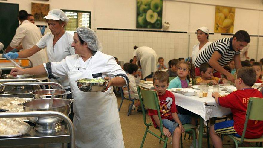 Andalucía dará 3 comidas al día a escolares pobres