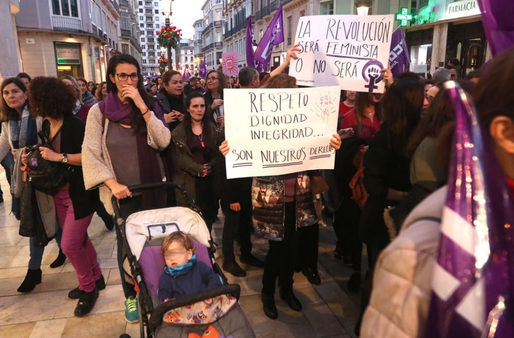 Miles de manifestantes colapsan el centro de Málaga en una marcha que comenzaba con polémica con Francisco de la Torre