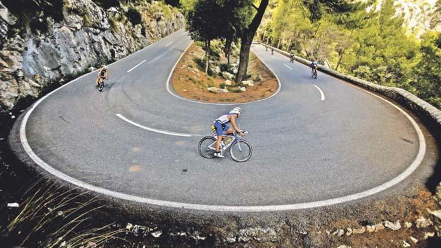 Im Mai und im September werden die Teilnehmer der Ironman-Veranstaltungen wieder über die Tramuntana-Straßen rasen.