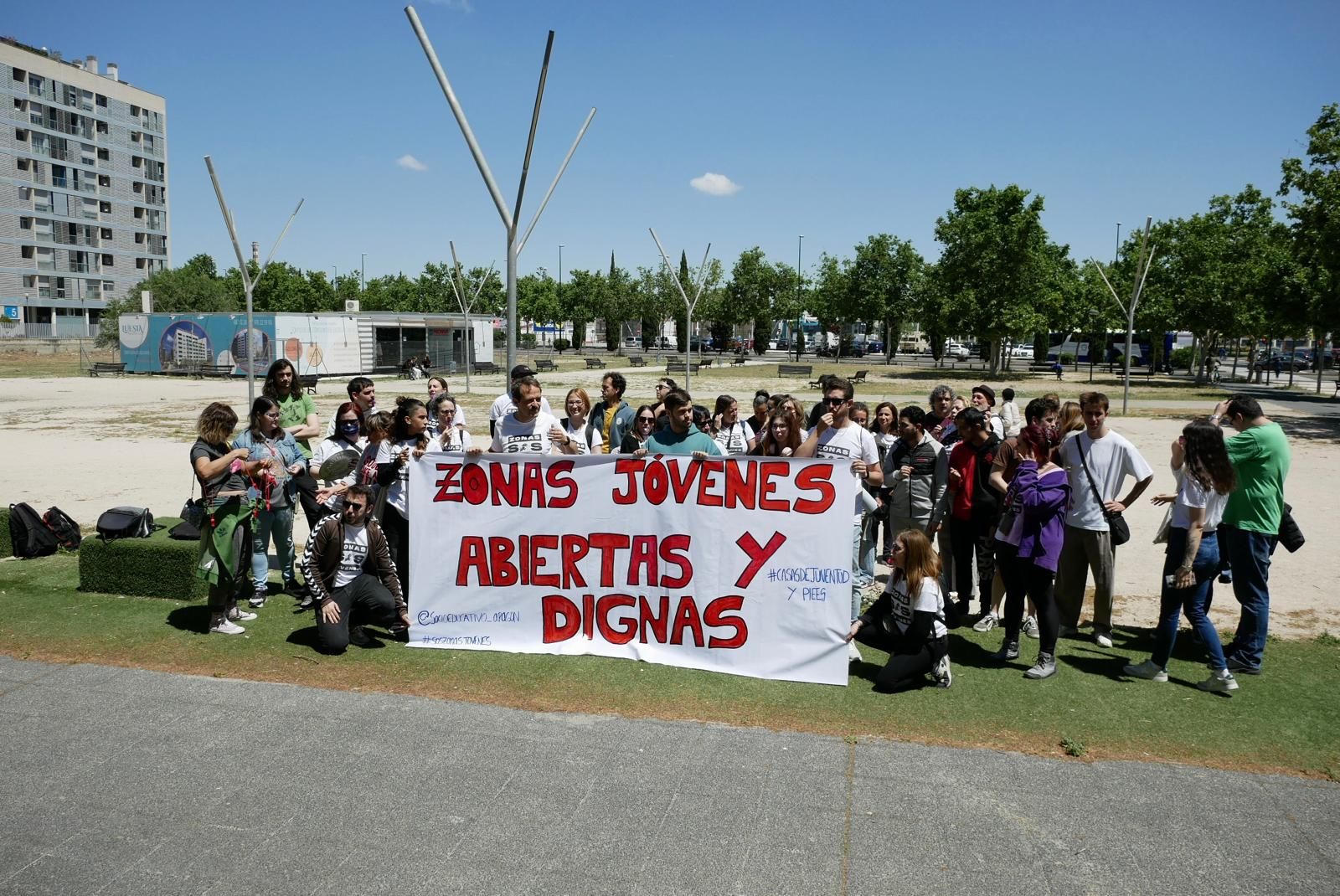 En imágenes | Huelga en las zonas jóvenes de Zaragoza