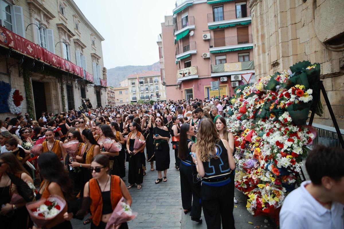 Así ha sido la ofrenda floral a las santas Justa y Rufina en Orihuela