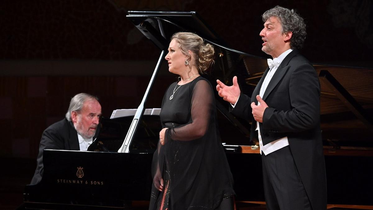 Helmut Deutsch, Diana Damrau y Jonas Kaufmann, en el Palau de la Música