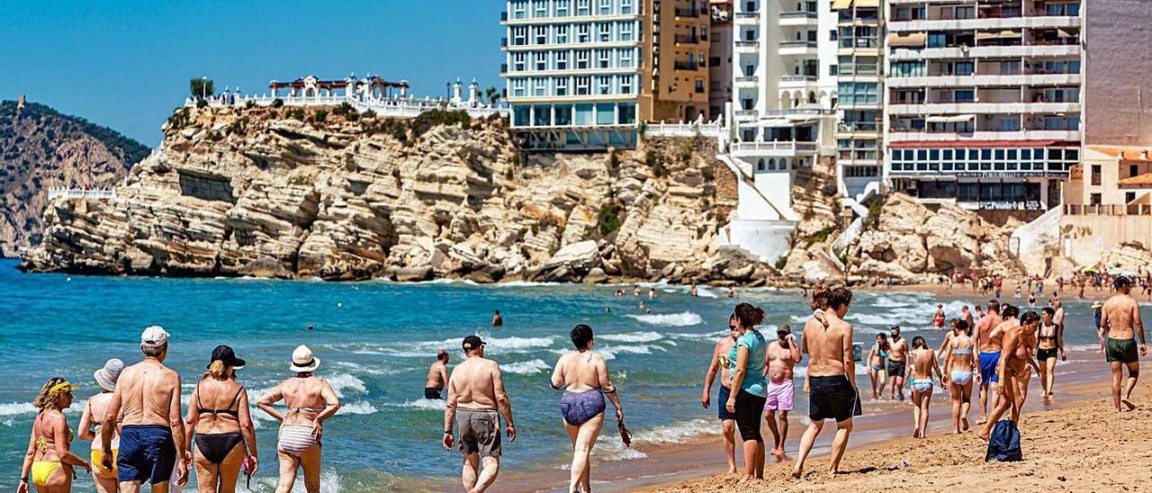 La provincia enfila ya la campaña turística de verano en pleno proceso de vacunación.  |