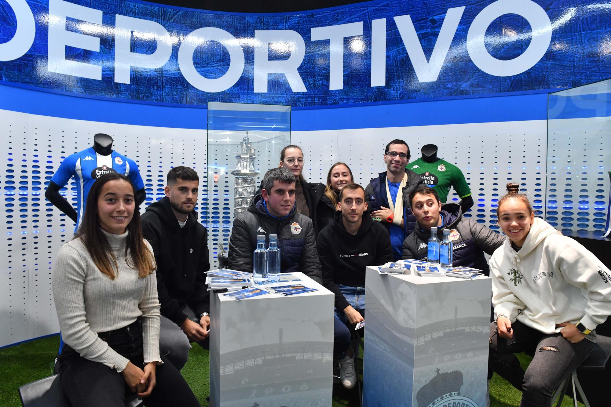 Paula, Henar, Olabe, Rubén, Andrés y Rey, en la Deportienda