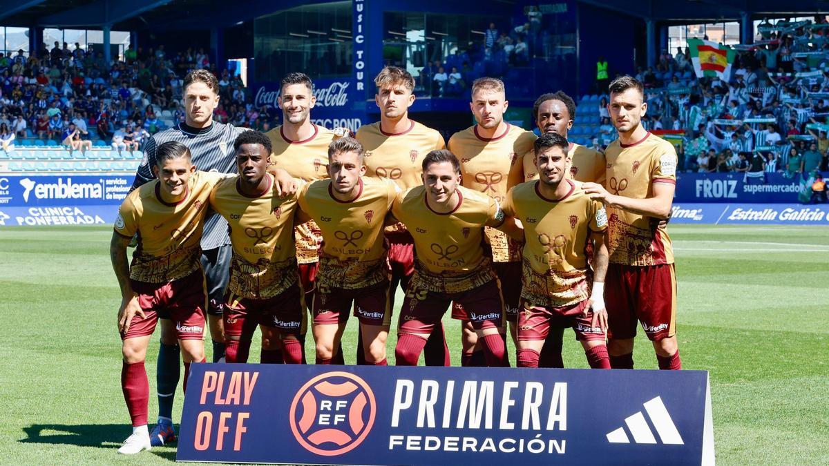 Once inicial del Córdoba CF en su visita a El Toralín.