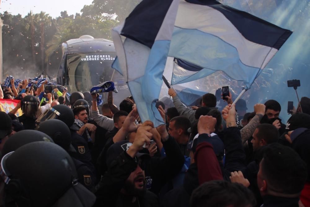 Recibimiento al Málaga CF antes del partido ante el Deportivo